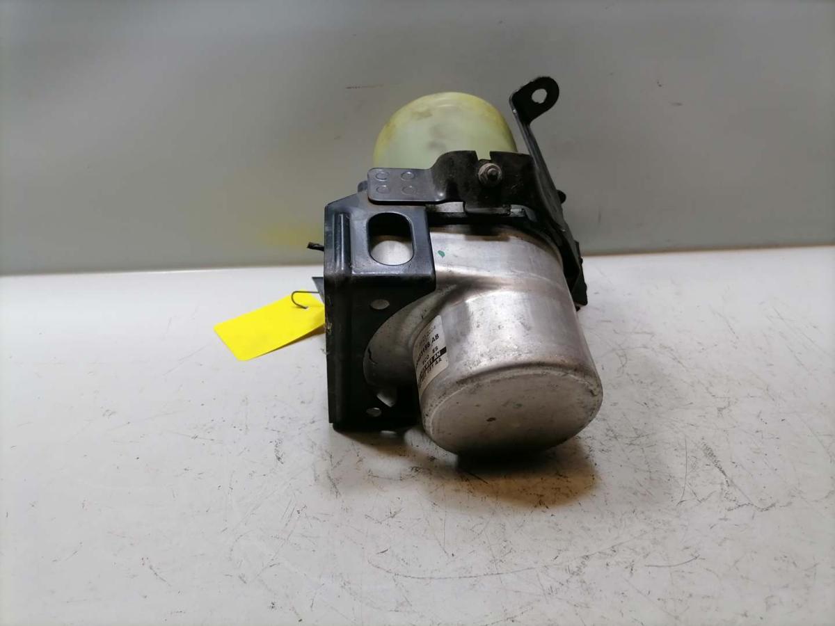 VW Polo 9N1 Bj.2004 original elektrohydraulische Servopumpe TRW